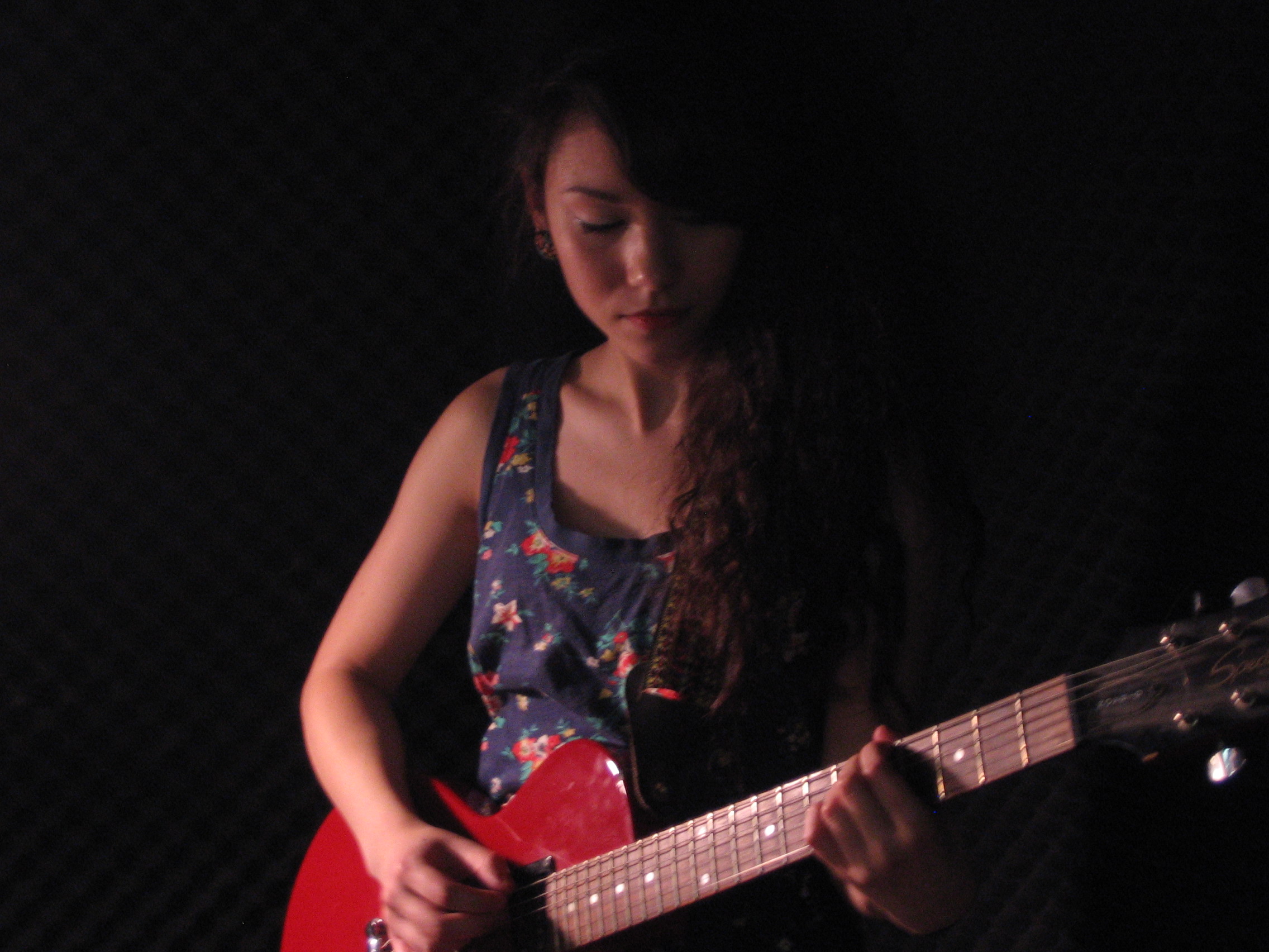 Mree: The Girl with the Red Guitar - Live on Echoes